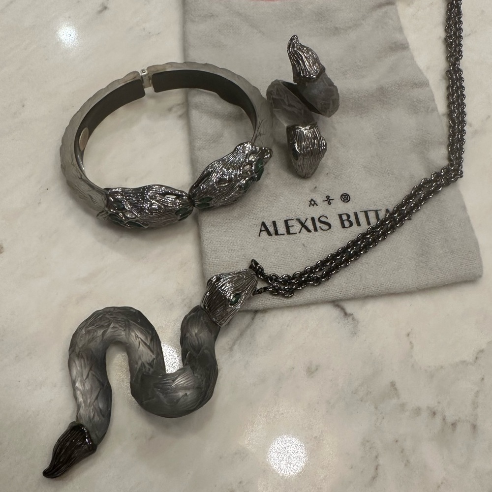 Collectors! Alexis Bittar 5 piece serpent lucite set gray w/green crystals FAB! - Picture 3 of 16